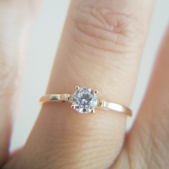14k Yellow gold Engagement Promise Ring - Picture 5 of 8